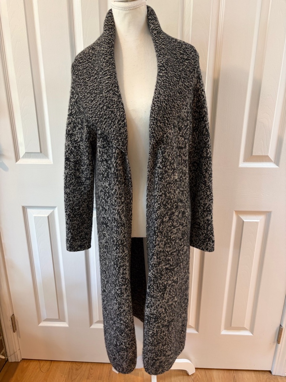 A. Giannetti Black and White Marled Cashmere Long Cardigan Size M